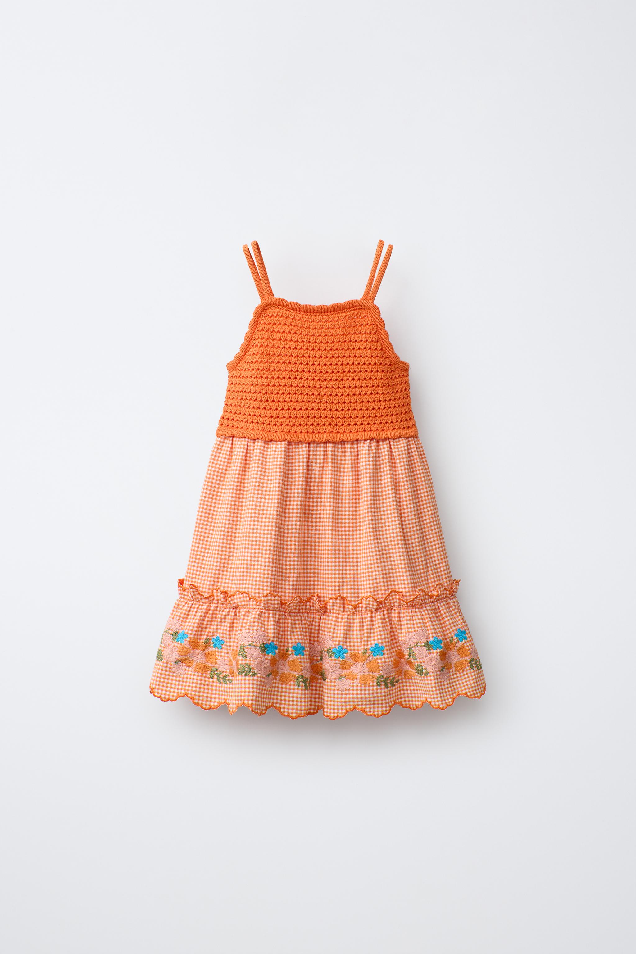 ROBE EN MAILLE BIMATIÈRE CARREAUX VICHY ET FLEURS BRODÉES